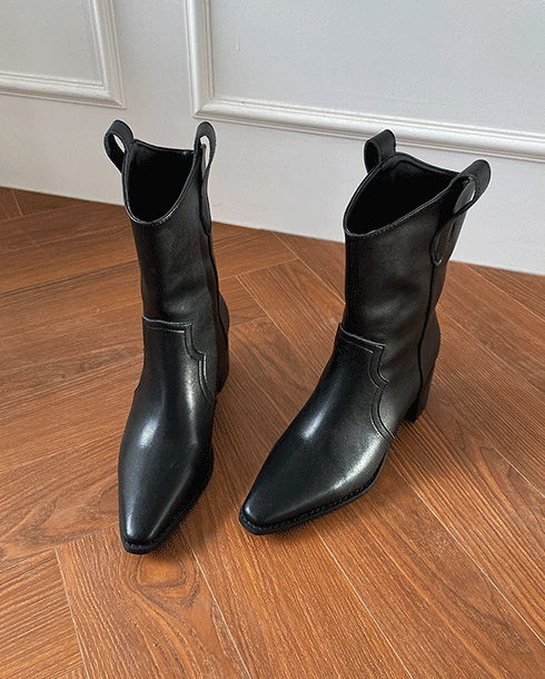 [배우 박민영님 착화] Western half boots_ black